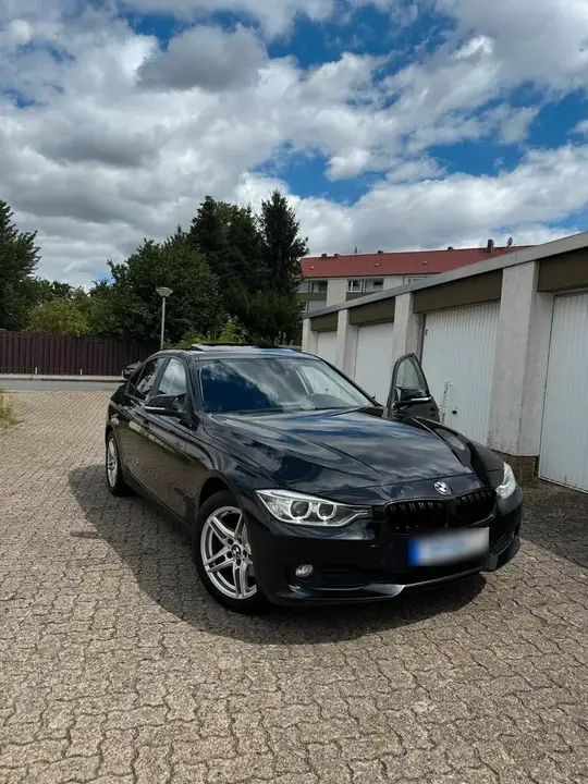 BMW F30