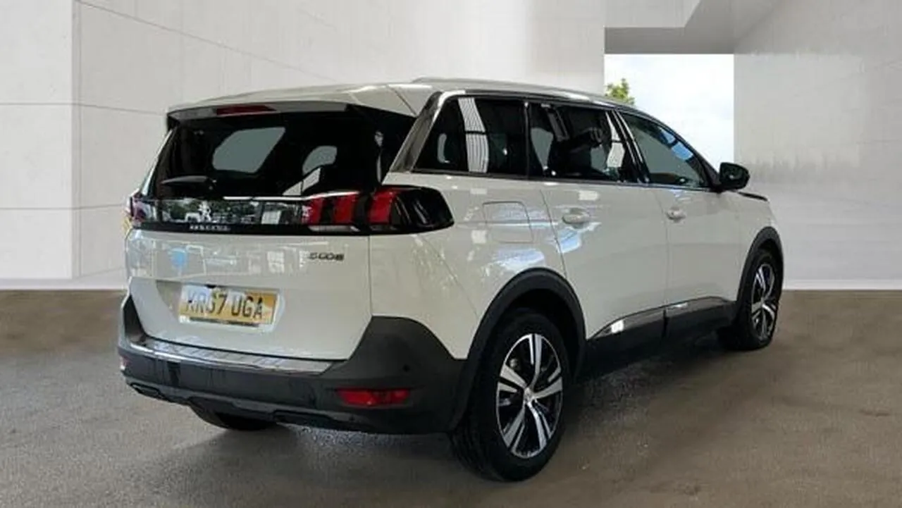 Peugeot 5008 2018 photo 5