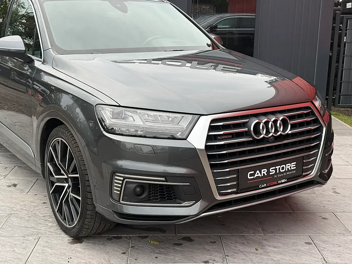 Audi Q7 2018 photo 2
