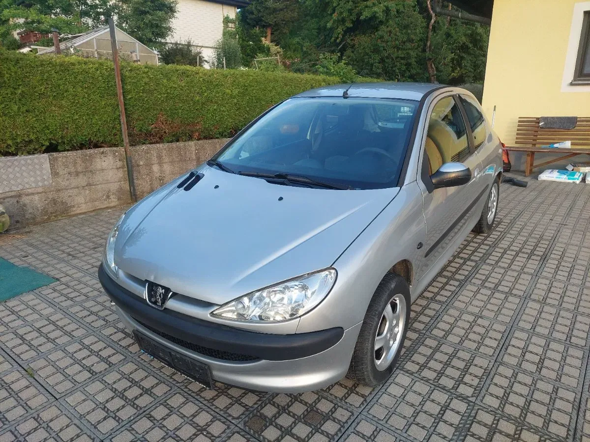 Peugeot 206