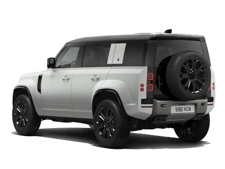 Land Rover Defender 110 photo 3