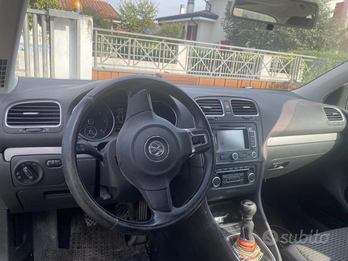 Volkswagen Golf 2010 photo 3