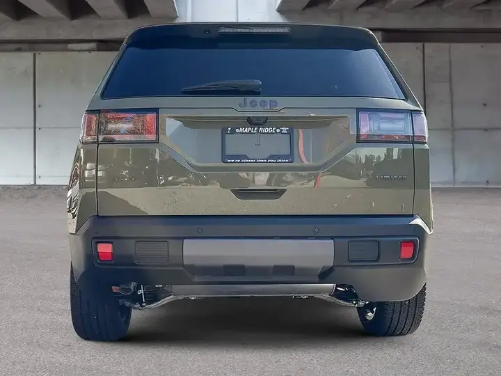 Jeep Cherokee 2026 photo 5