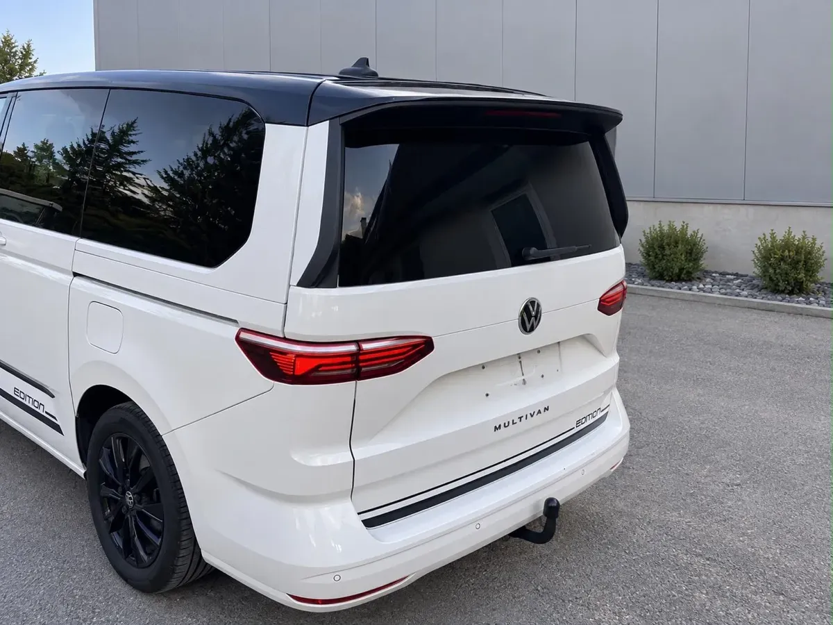 Volkswagen T7 Multivan 2023 photo 3
