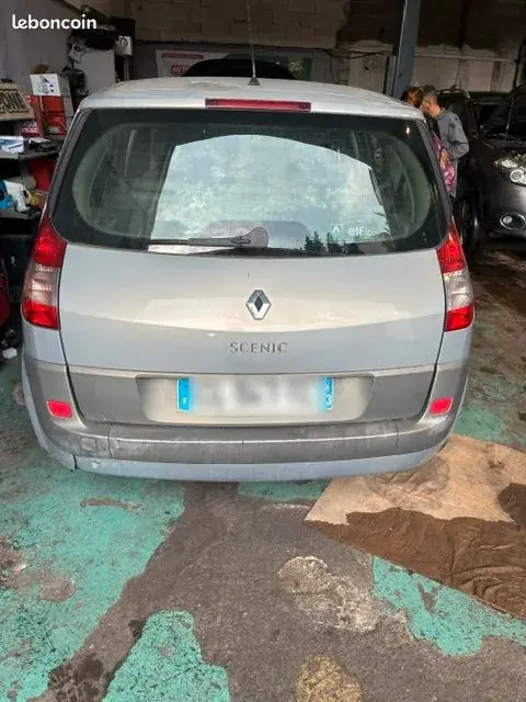 Renault Scenic 2005 photo 2