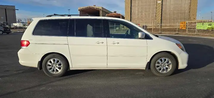 Honda Odyssey 2009 photo 3