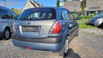 Kia Rio 2009 photo 4