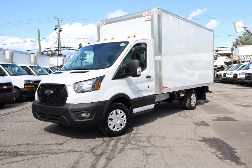 Ford Transit 2024 photo 2