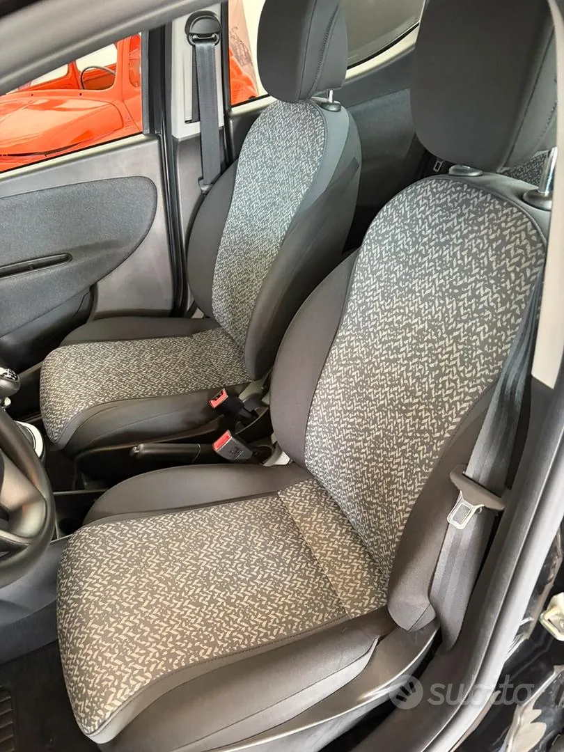 Lancia Ypsilon 2021 photo 4