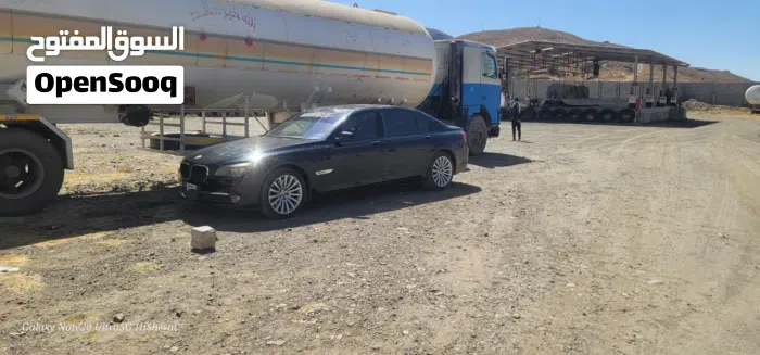 BMW 7 Series 2011 photo 4
