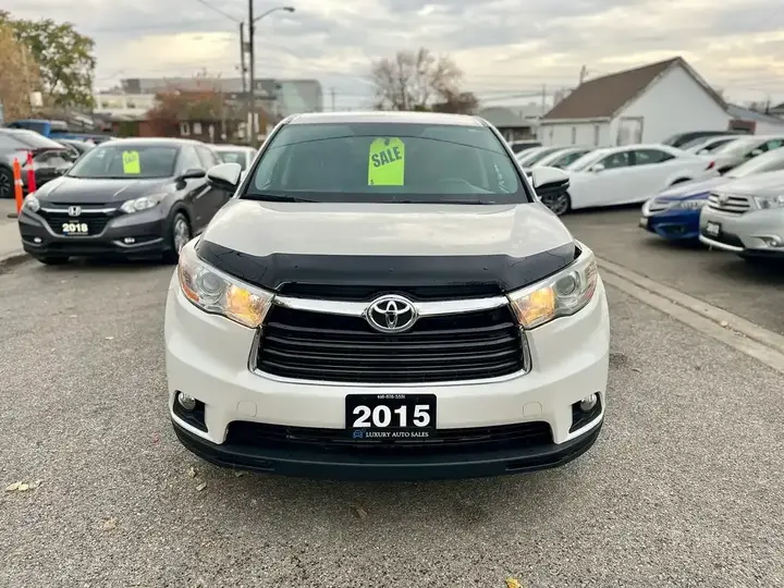 Toyota Highlander 2015 photo 2