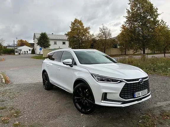 BYD Tang 2023 photo 2