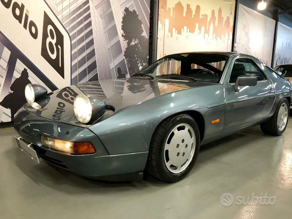 Porsche 928