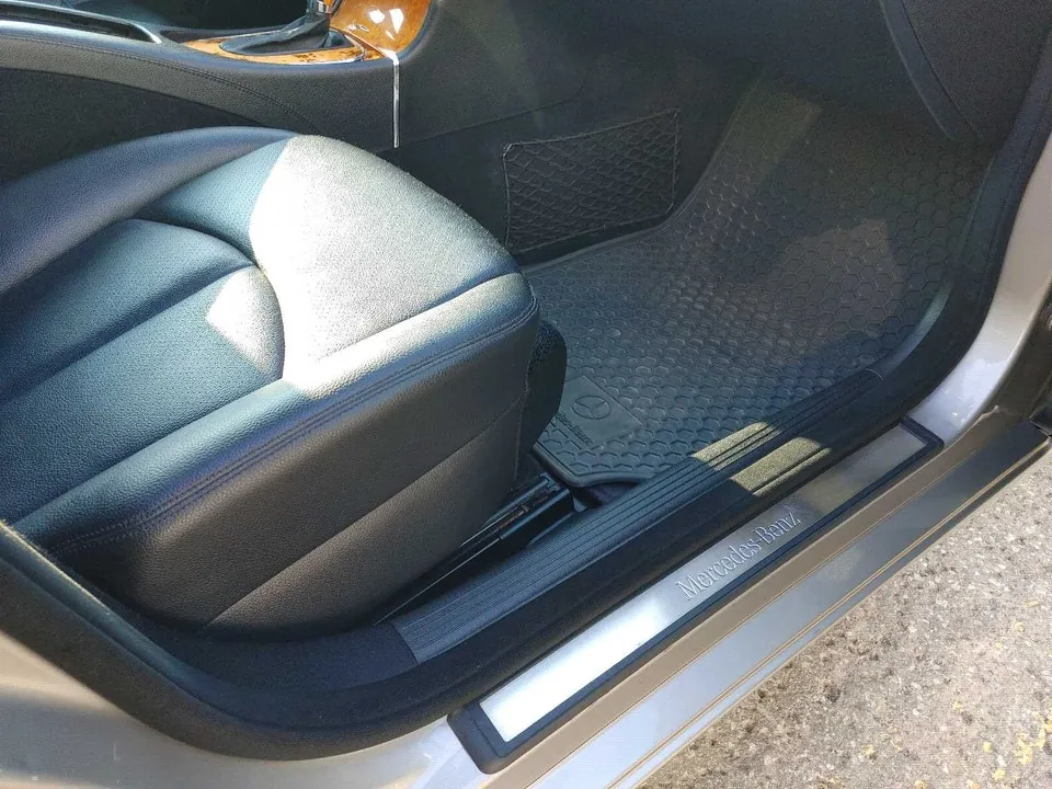 Mercedes-Benz E-Class 2008 photo 2