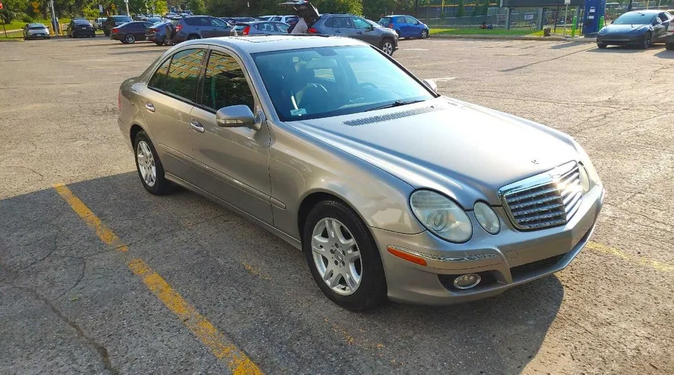 Mercedes-Benz E-Class 2008 photo 3