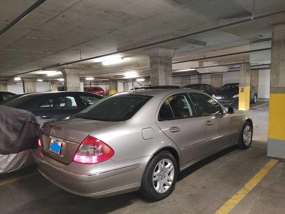 Mercedes-Benz E-Class 2008 photo 5