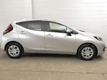 Toyota Aqua 2021 photo 4