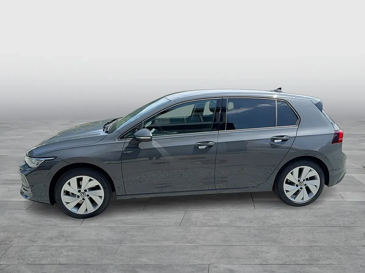 Volkswagen Golf 2026 photo 2