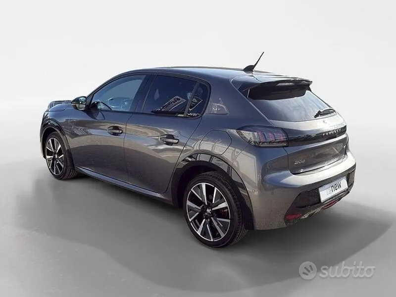 Peugeot 208 2021 photo 3