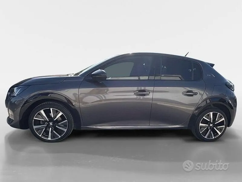 Peugeot 208 2021 photo 2
