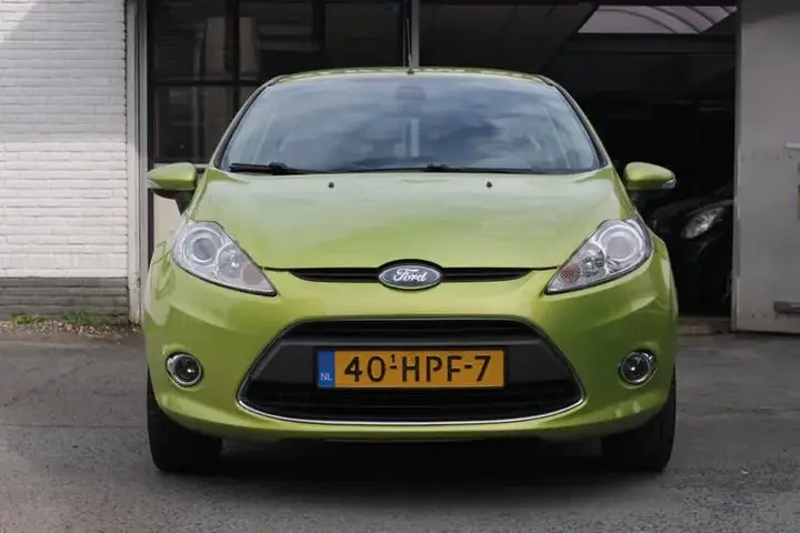 Ford Fiesta 2009 photo 2