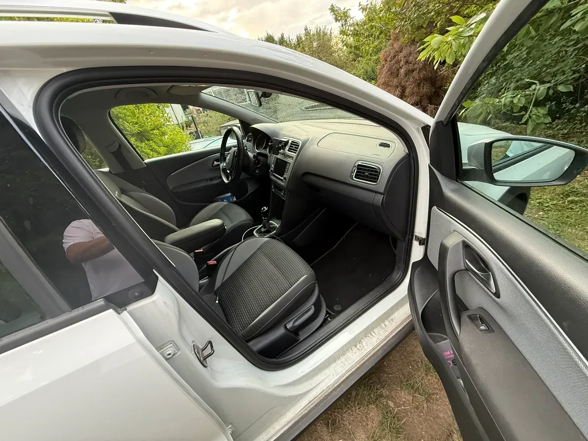 Volkswagen Polo 2016 photo 3