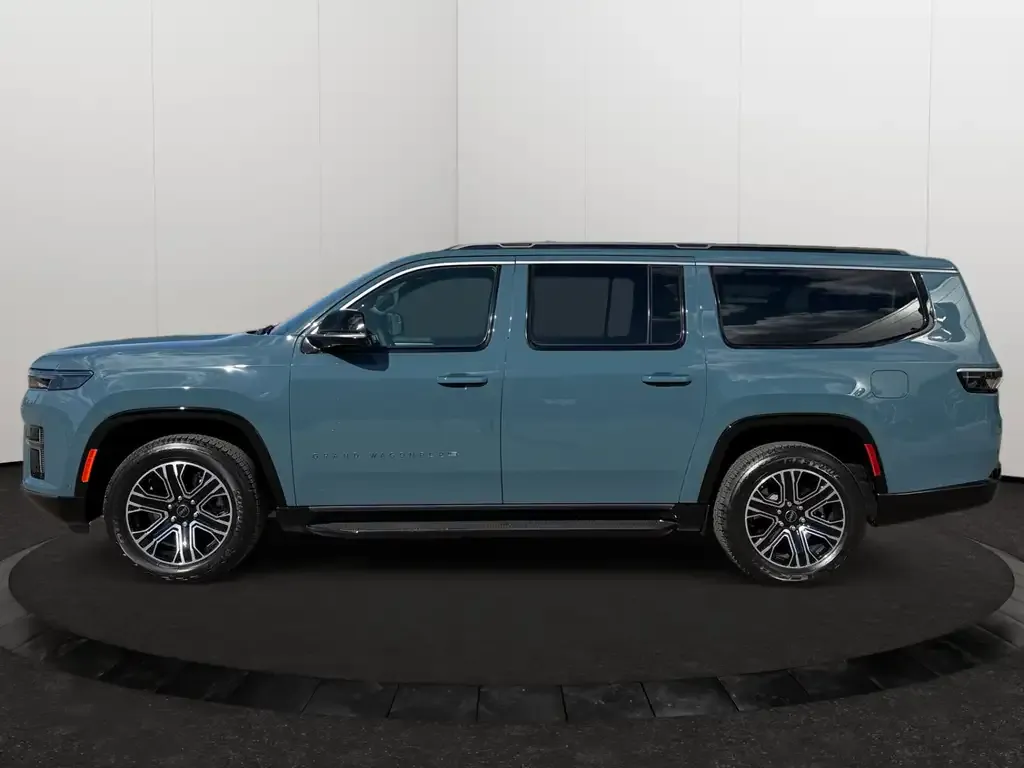 Jeep Grand Wagoneer 2026 photo 2