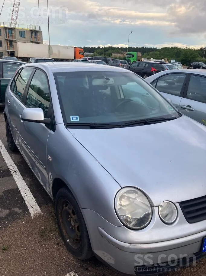 Volkswagen Polo 2004 photo 2