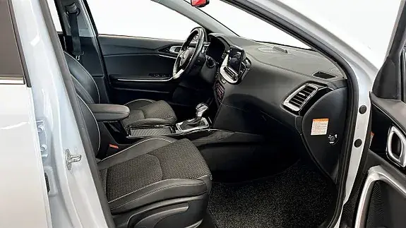 Kia Xceed 2021 photo 3