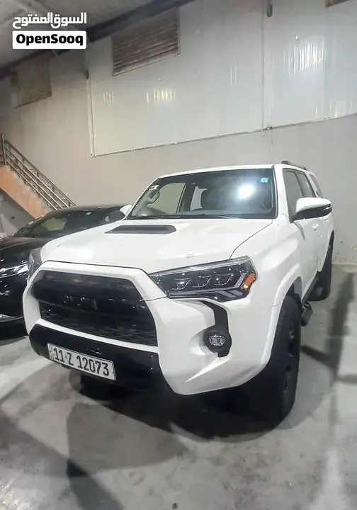 Toyota 4Runner 2023 photo 3