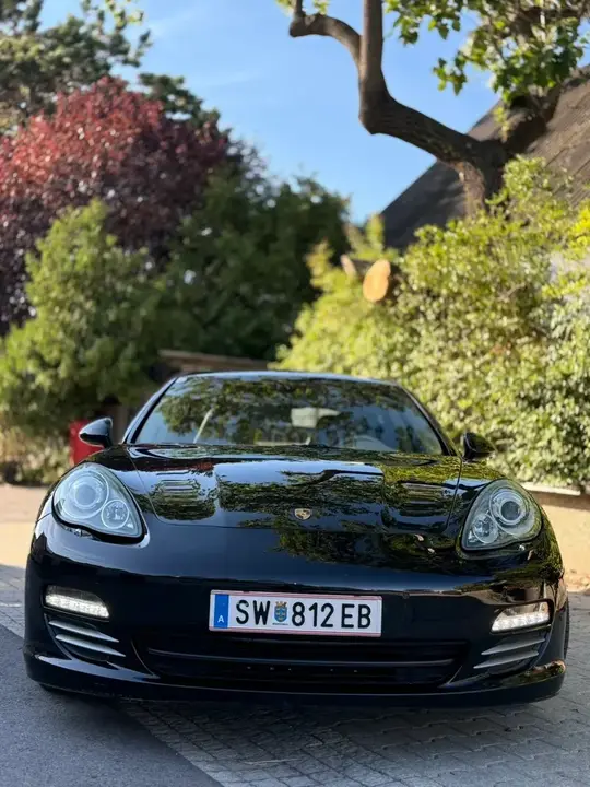 Porsche Panamera 2010 photo 3