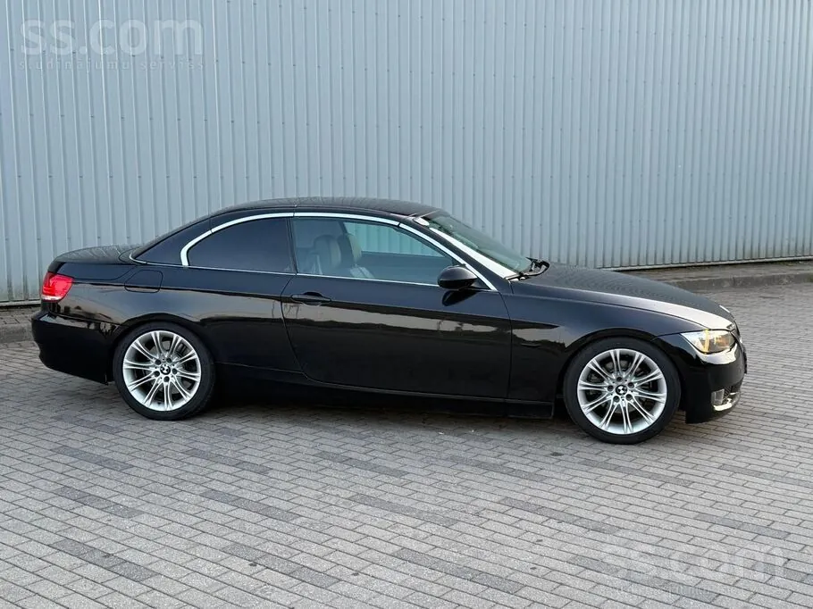 BMW E93 2008 photo 2