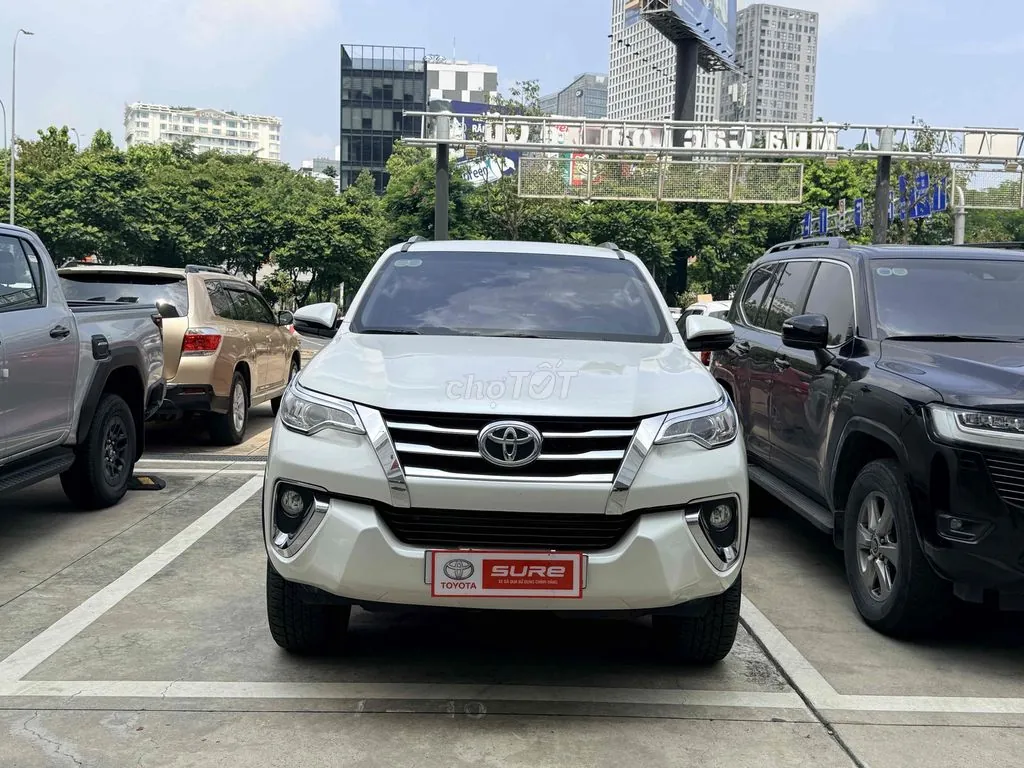 Toyota Fortuner 2018 photo 2