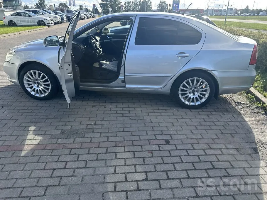 Skoda Octavia 2012 photo 3