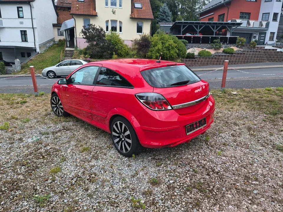 Opel Astra Gtc
