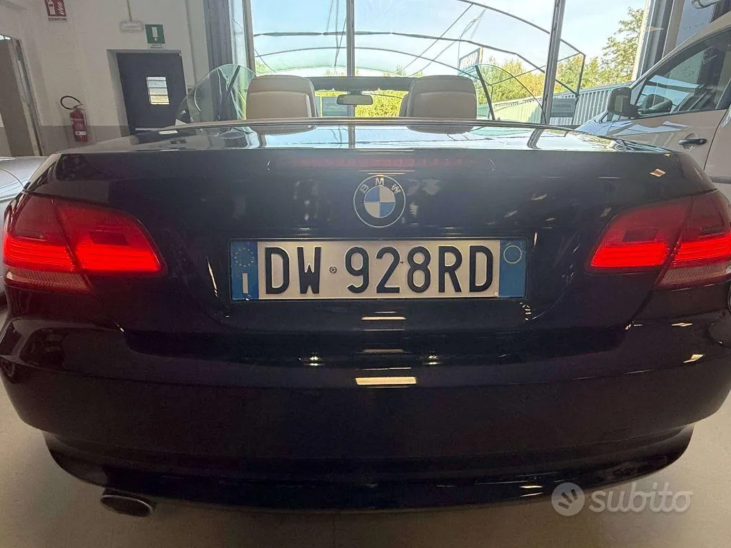 BMW 3 Series 2009 photo 3