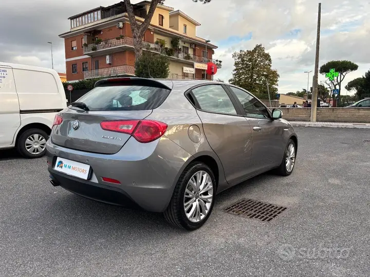 Alfa Romeo Giulietta 2017 photo 5