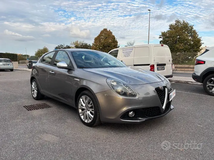 Alfa Romeo Giulietta 2017 photo 3
