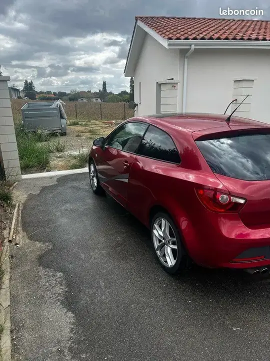 Seat Ibiza 2012 photo 2
