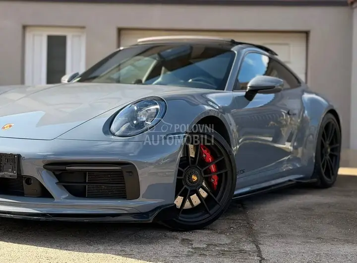Porsche 911 2023 photo 2