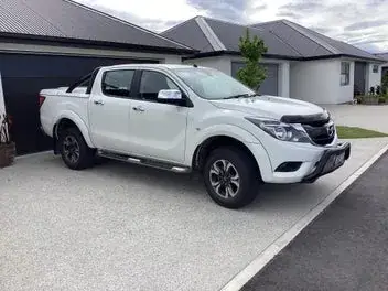 Mazda Bt-50 2017 photo 2