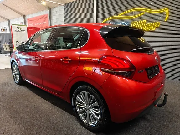 Peugeot 208 2019 photo 3
