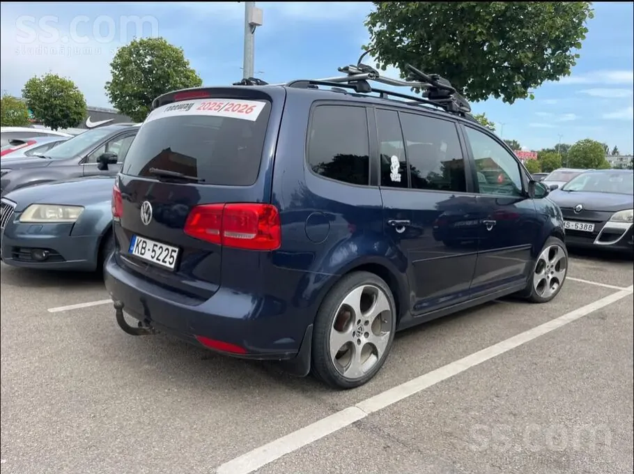 Volkswagen Touran 2012 photo 3