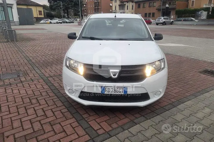 Dacia Sandero 2015 photo 2