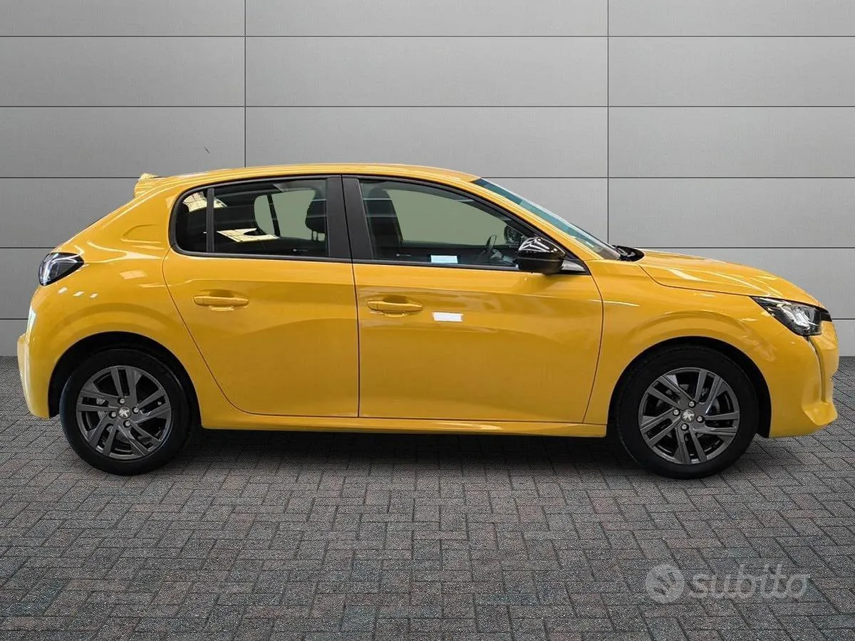 Peugeot 208 2022 photo 3