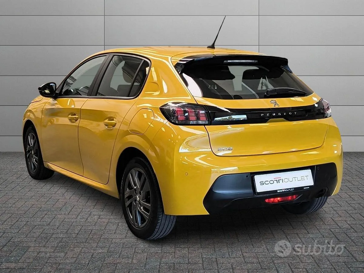 Peugeot 208 2022 photo 4