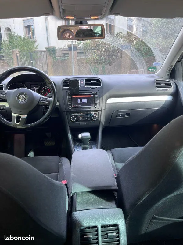 Volkswagen Golf 2010 photo 3
