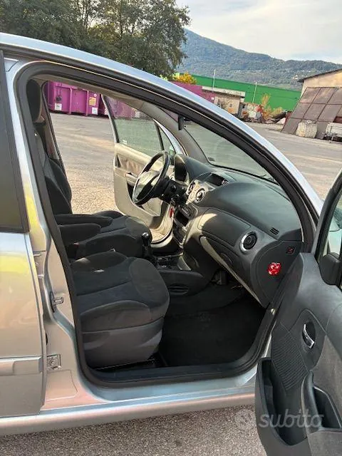 Citroen C3 2009 photo 4