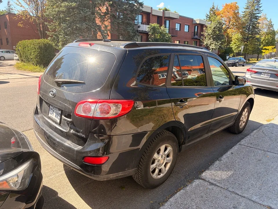 Hyundai Santa Fe 2010 photo 3