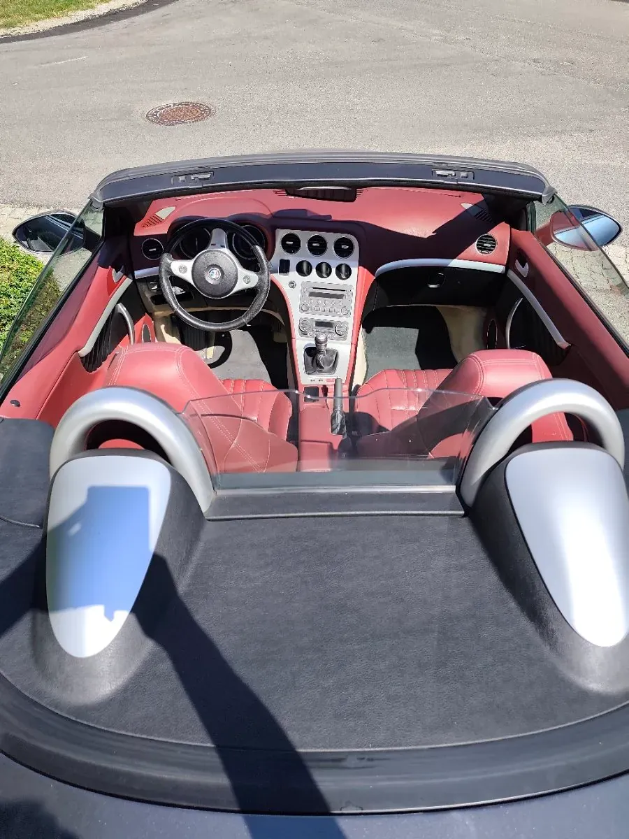Alfa Romeo Spider 2007 photo 3